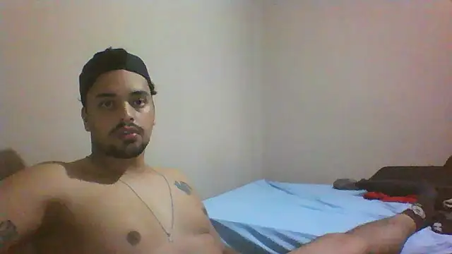 Snapshot of Xcumshot33 chatting on 10/03/25, 03:09 Xcumshot33 online show from 10/03/25, 03:09