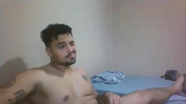 Snapshot of Xcumshot33 chatting on 10/15/25, 07:44 Xcumshot33 online show from 10/15/25, 07:44