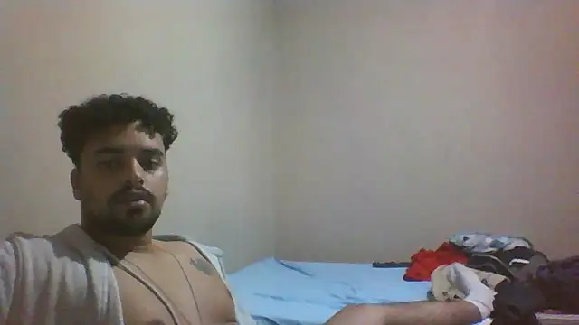Snapshot of Xcumshot33 chatting on 09/24/25, 02:40 Xcumshot33 online show from 09/24/25, 02:40