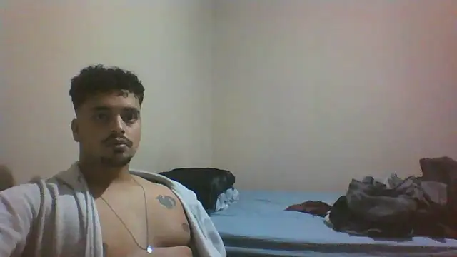 Snapshot of Xcumshot33 chatting on 10/09/25, 03:29 Xcumshot33 online show from 10/09/25, 03:29