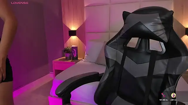 bella1207 online show from 10/27/25, 07:15