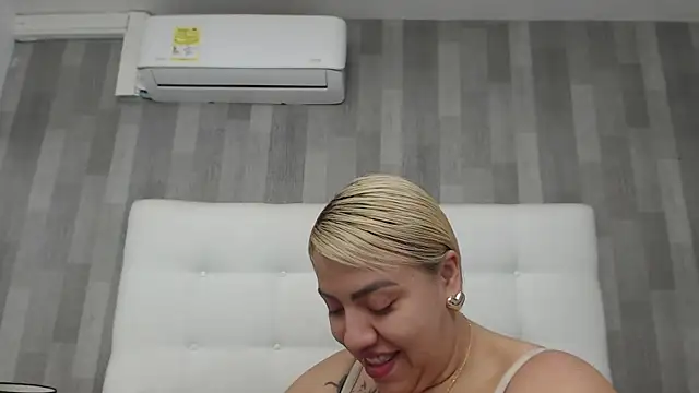 LeahMillerr online show from 03/21/26, 01:04