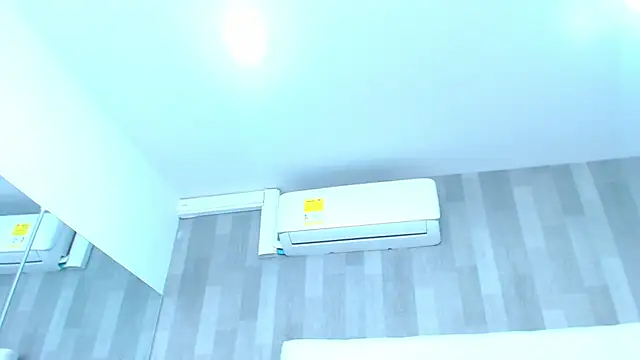 LeahMillerr online show from 11/25/25, 01:11