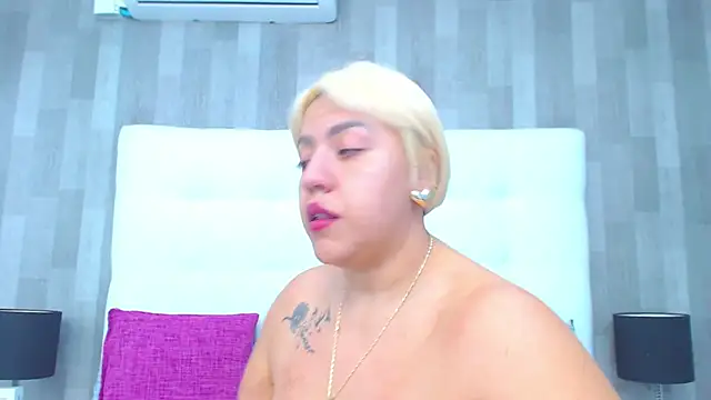 LeahMillerr online show from 02/02/26, 01:32