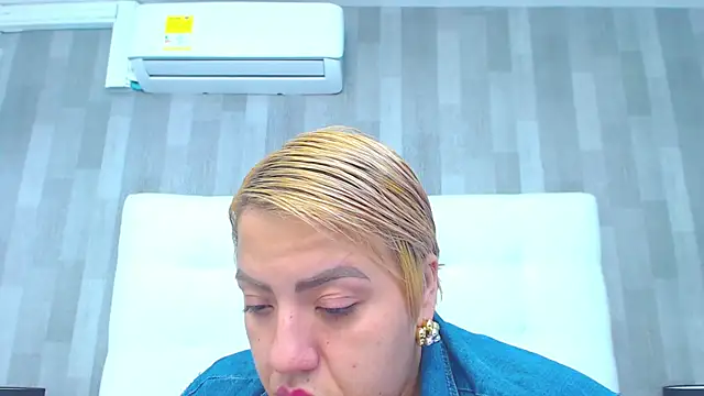 LeahMillerr online show from 12/16/25, 12:53