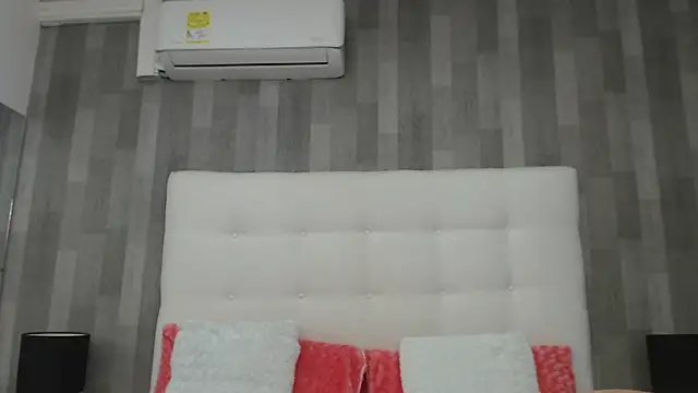 Snapshot of LeahMillerr chatting on 03/17/25, 12:35 LeahMillerr online show from 03/17/25, 12:35