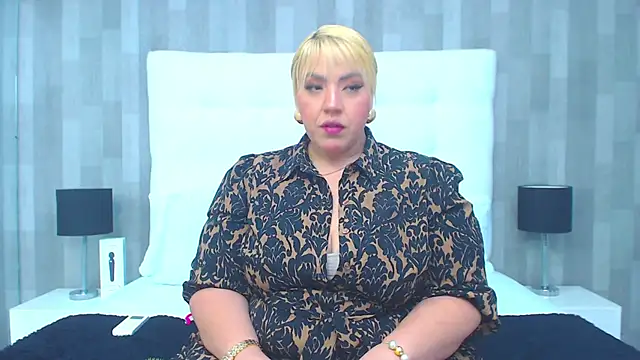 LeahMillerr online show from 01/06/26, 01:15