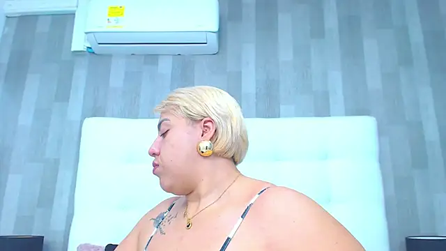 LeahMillerr online show from 01/15/26, 12:19