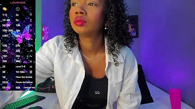 EmmaSmith06 online show from 10/02/25, 05:05