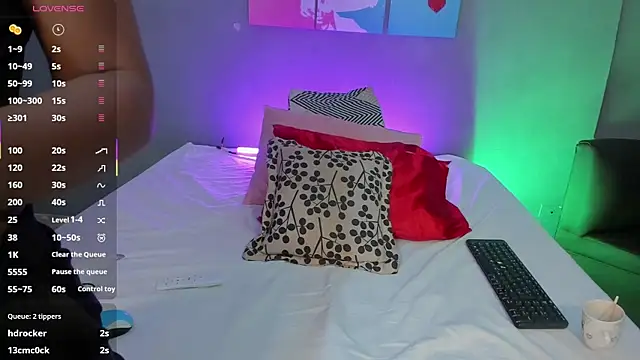 EmmaSmith06 online show from 09/25/25, 05:52