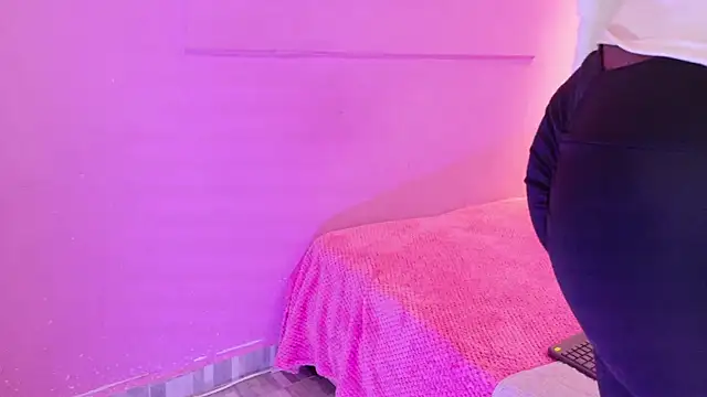 LoveQueen2 online show from 03/03/26, 12:01