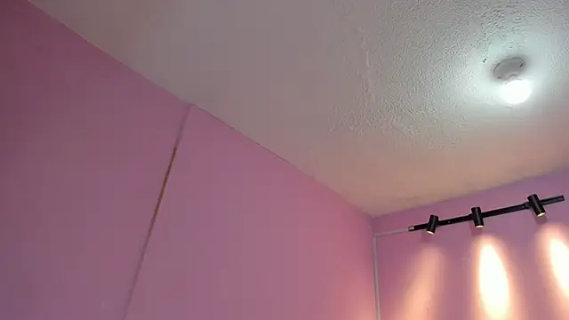 Snapshot of LoveQueen2 chatting on 12/03/25, 12:04 LoveQueen2 online show from 12/03/25, 12:04