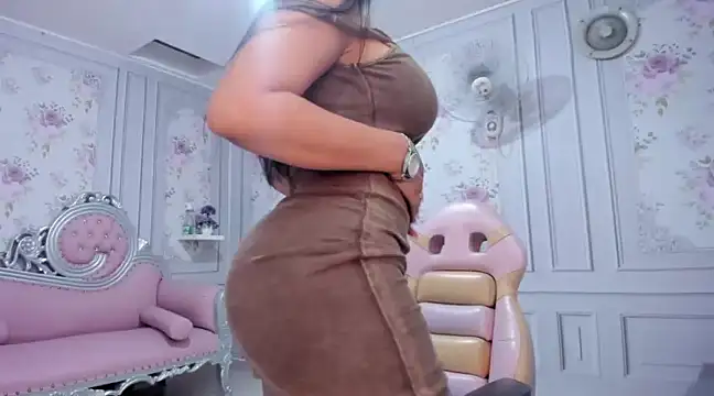 Snapshot of perla_milf4u chatting on 03/20/25, 09:13 perla milf4u online show from 03/20/25, 09:13