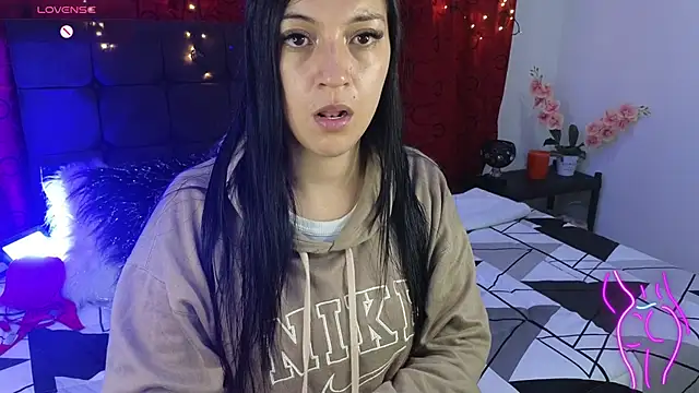 Snapshot of Majuu__ chatting on 10/11/25, 11:55 Majuu online show from 10/11/25, 11:55