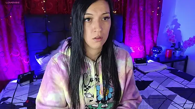 Snapshot of Majuu__ chatting on 10/20/25, 11:44 Majuu online show from 10/20/25, 11:44