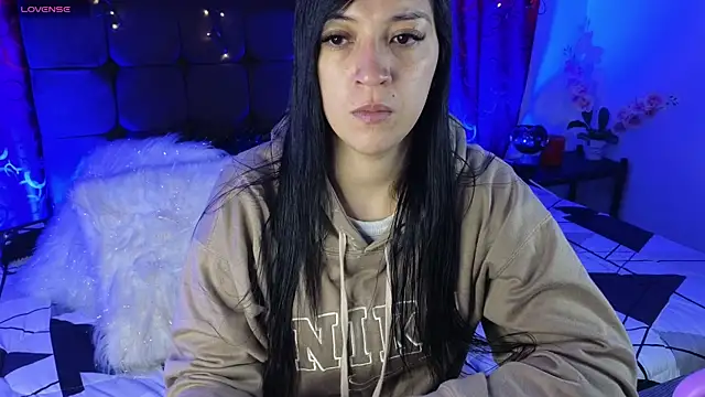 Snapshot of Majuu__ chatting on 10/31/25, 11:40 Majuu online show from 10/31/25, 11:40