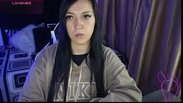 Snapshot of Majuu__ chatting on 02/11/26, 11:43 Majuu online show from 02/11/26, 11:43