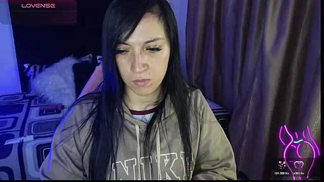 Snapshot of Majuu__ chatting on 02/24/26, 11:44 Majuu online show from 02/24/26, 11:44