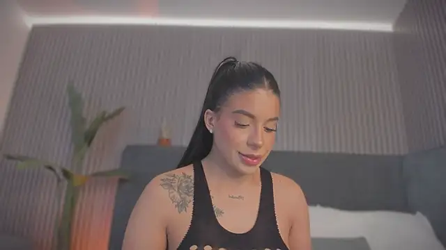 emelie 89 online show from 03/14/26, 12:00