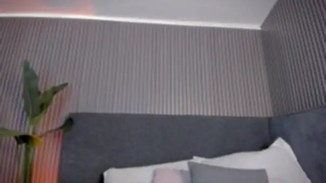 Snapshot of emelie_89 chatting on 05/26/26, 12:03 emelie 89 online show from 05/26/26, 12:03