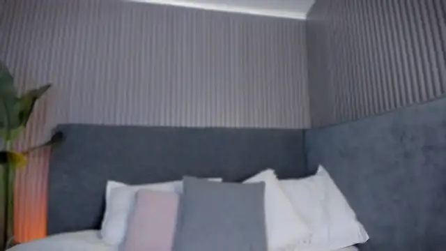 Snapshot of emelie_89 chatting on 05/15/26, 01:31 emelie 89 online show from 05/15/26, 01:31