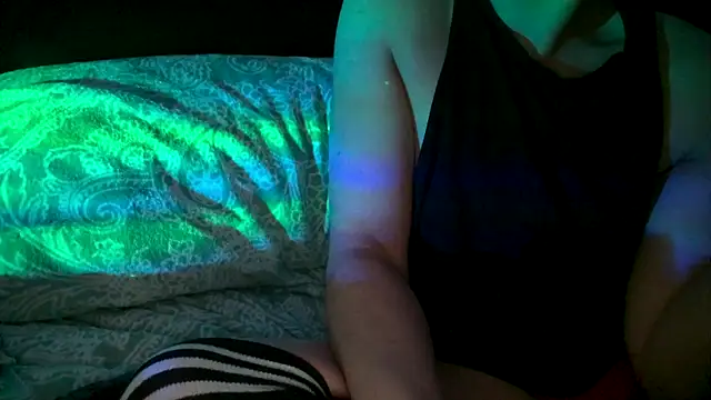 Snapshot of CloudyBoy_Toy chatting on 03/02/25, 08:57 CloudyBoy Toy online show from 03/02/25, 08:57
