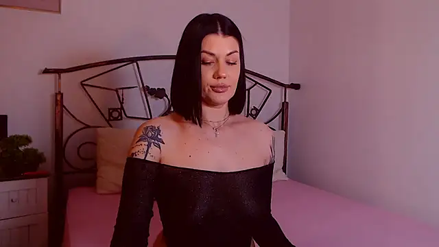 YvonneEverlee online show from 02/23/26, 09:04