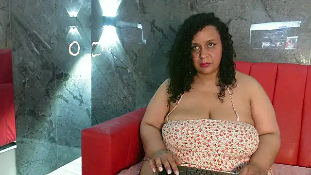 Snapshot of Danielaa_a chatting on 11/17/25, 01:53 Danielaa a online show from 11/17/25, 01:53