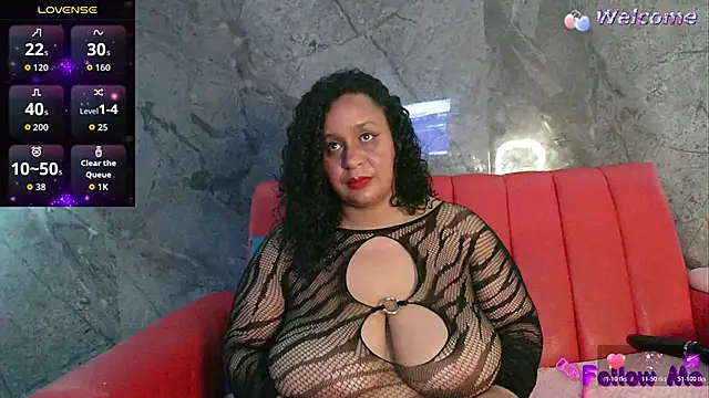 Snapshot of Danielaa_a chatting on 11/13/25, 11:52 Danielaa a online show from 11/13/25, 11:52