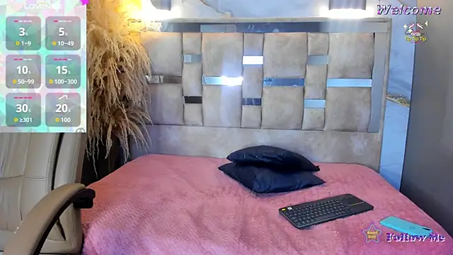 Danielaa a online show from 04/25/26, 11:57