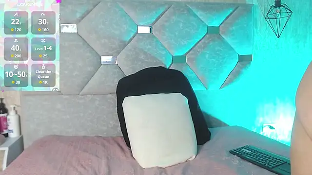 Snapshot of Danielaa_a chatting on 04/14/26, 12:15 Danielaa a online show from 04/14/26, 12:15