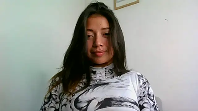Snapshot of katherodriguezx chatting on 06/11/26, 09:01 katherodriguezx online show from 06/11/26, 09:01