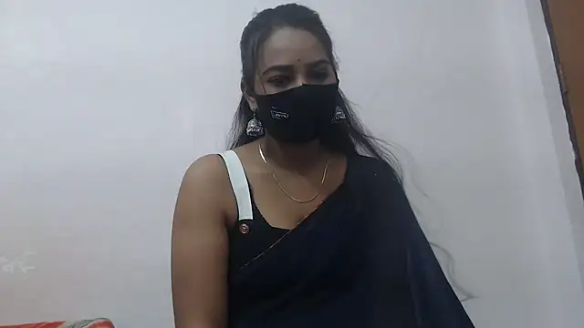 Snapshot of wildbabes chatting on 10/15/25, 03:42 wildbabes online show from 10/15/25, 03:42