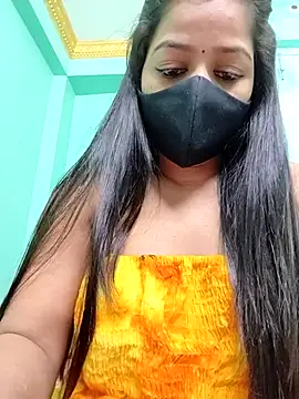 Snapshot of Monalisa_Singh chatting on 10/17/25, 06:10 Monalisa Singh online show from 10/17/25, 06:10