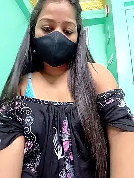Snapshot of Monalisa_Singh chatting on 10/15/25, 05:10 Monalisa Singh online show from 10/15/25, 05:10