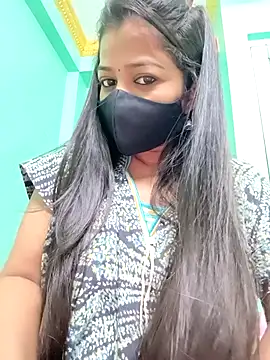 Snapshot of Monalisa_Singh chatting on 10/08/25, 05:24 Monalisa Singh online show from 10/08/25, 05:24