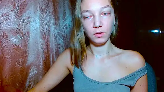 EmillyPlay online show from 12/05/25, 06:34