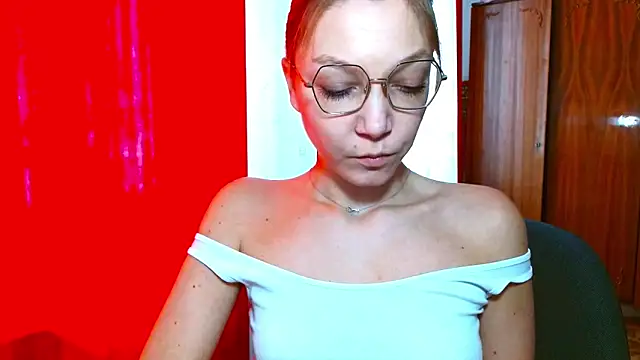 EmillyPlay online show from 01/11/26, 10:11