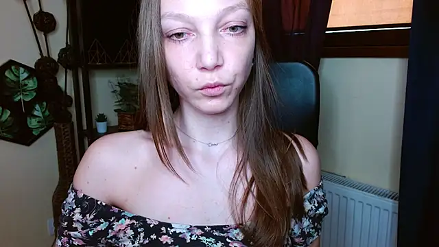 EmillyPlay online show from 03/19/26, 10:15