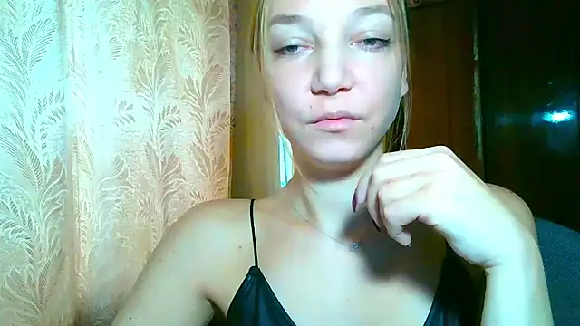 EmillyPlay online show from 11/26/25, 06:46