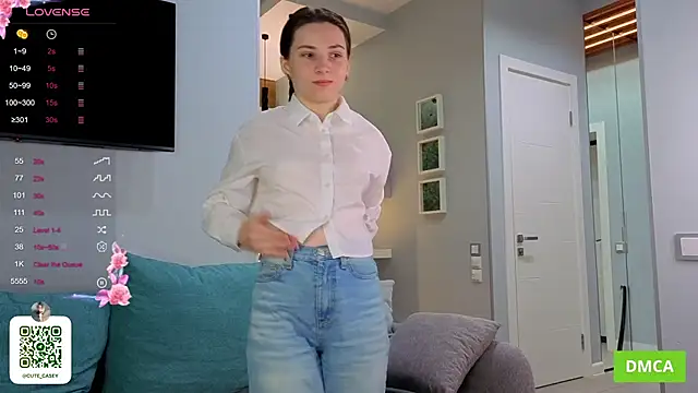 Snapshot of DonnaBurkee chatting on 10/16/25, 04:54 DonnaBurkee online show from 10/16/25, 04:54