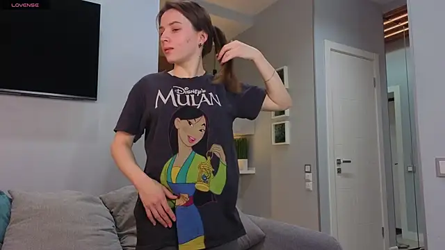 Snapshot of DonnaBurkee chatting on 11/12/25, 04:05 DonnaBurkee online show from 11/12/25, 04:05