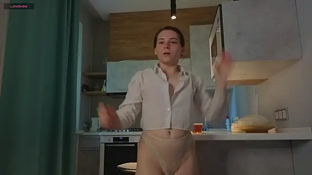 Snapshot of DonnaBurkee chatting on 06/19/26, 04:18 DonnaBurkee online show from 06/19/26, 04:18