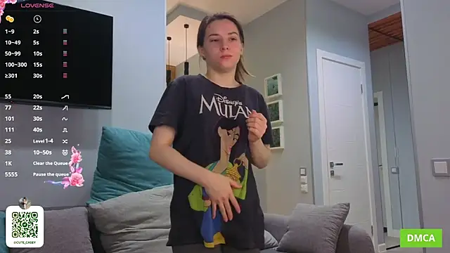 Snapshot of DonnaBurkee chatting on 11/06/25, 04:05 DonnaBurkee online show from 11/06/25, 04:05