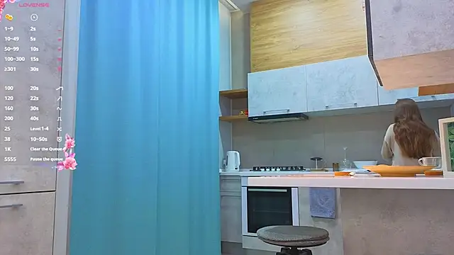 Snapshot of DonnaBurkee chatting on 12/17/25, 04:39 DonnaBurkee online show from 12/17/25, 04:39