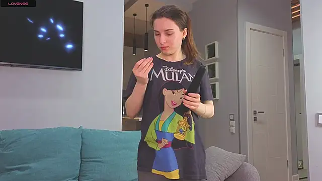 Snapshot of DonnaBurkee chatting on 11/21/25, 04:44 DonnaBurkee online show from 11/21/25, 04:44