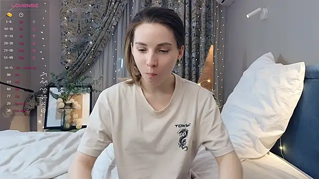 Snapshot of DonnaBurkee chatting on 03/13/25, 04:12 DonnaBurkee online show from 03/13/25, 04:12