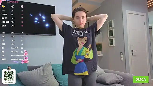 Snapshot of DonnaBurkee chatting on 11/19/25, 04:12 DonnaBurkee online show from 11/19/25, 04:12