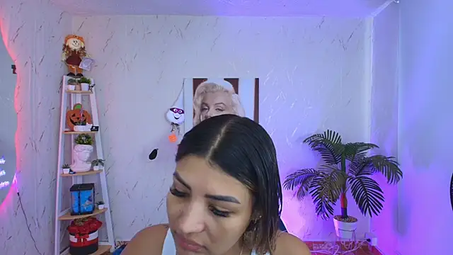 SALOOMEE   online show from 01/12/26, 07:42