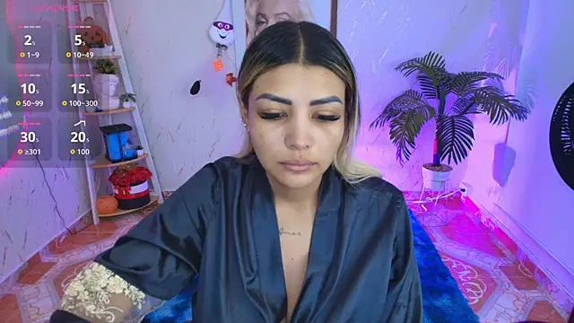 SALOOMEE   online show from 11/21/25, 10:36